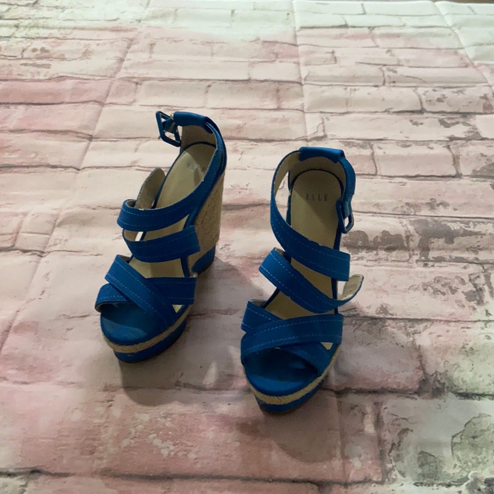 Elle Brand blue size 6 med